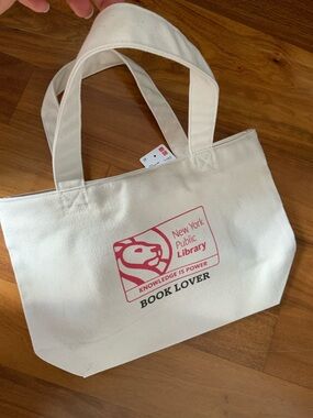 Uniqlo NYC NYPL Book Lover small tote bag NEW YORK PUBLIC LIBRARY tote bag